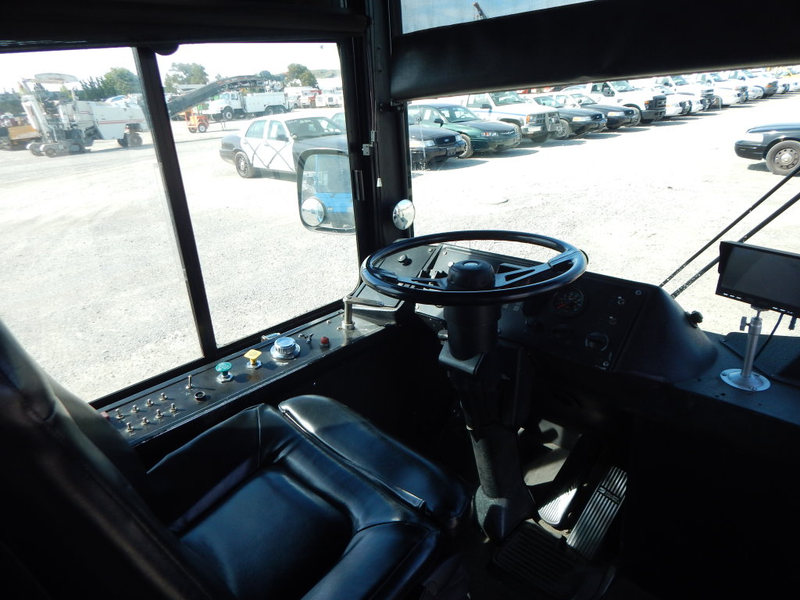 Illustration for article titled Startup sells buses other startup should buy as corporate offices. Because San Francisco.
